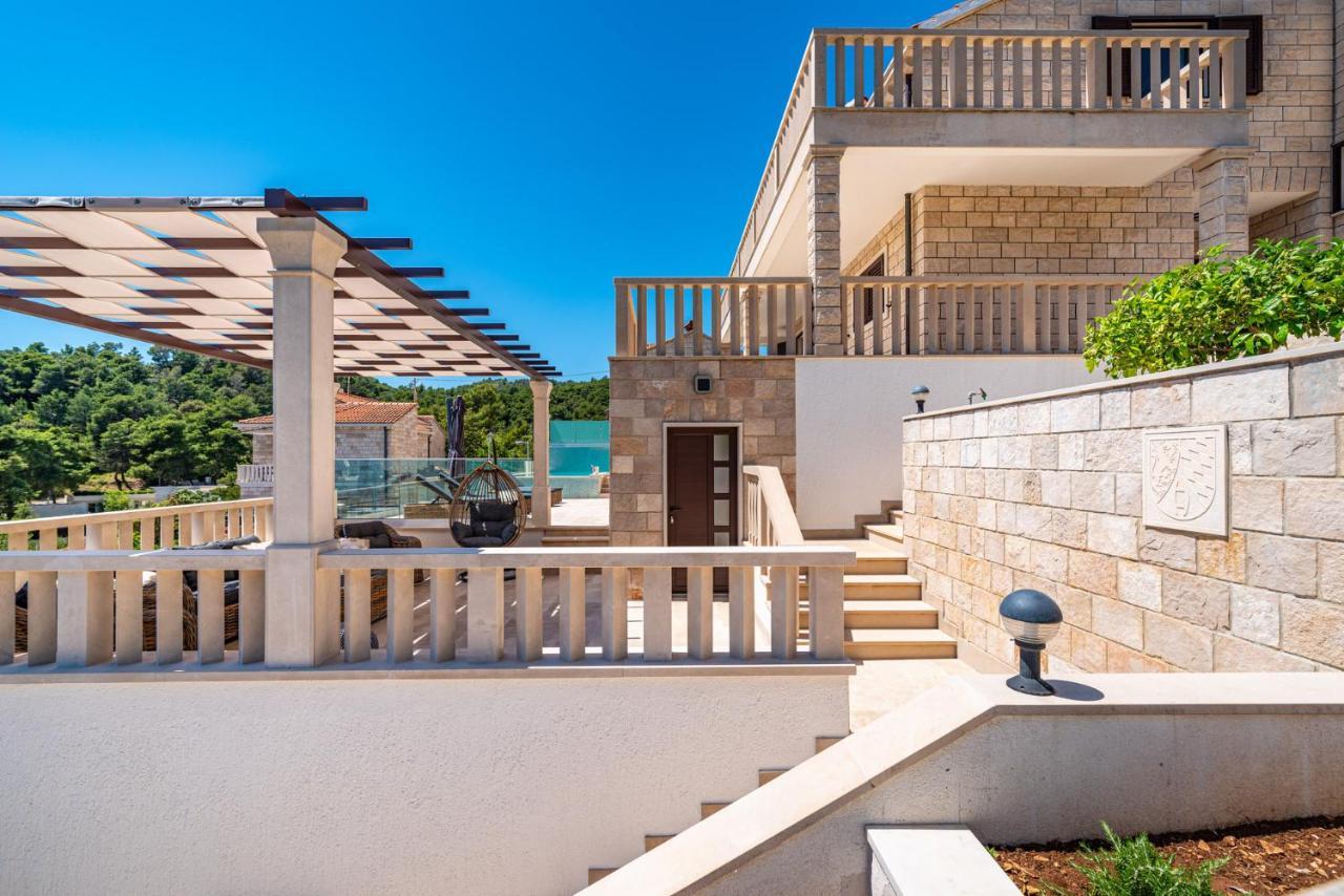 Villa Kadena - Luxury Seaside Villa With Private Heated Pool Selca  Exterior foto