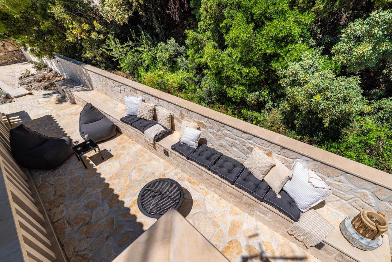 Villa Kadena - Luxury Seaside Villa With Private Heated Pool Selca  Exterior foto