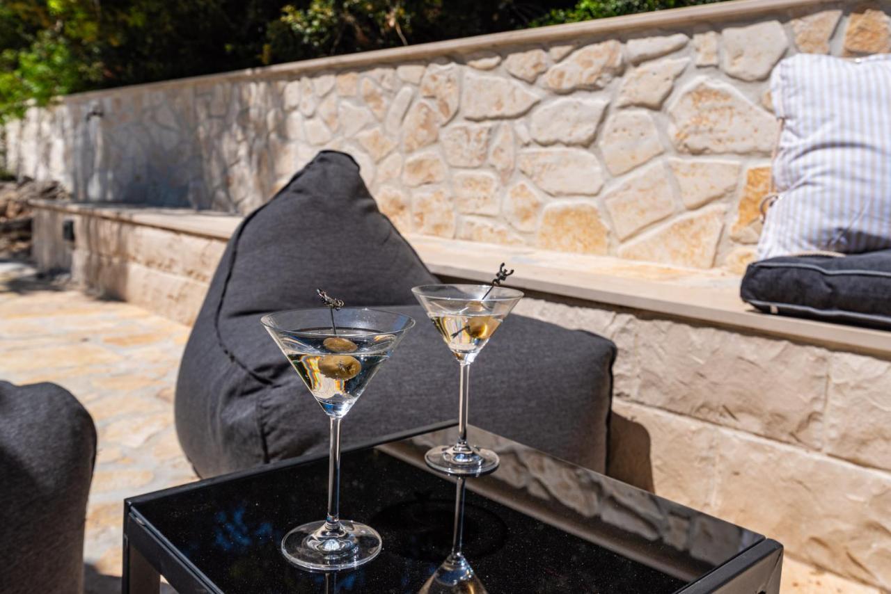 Villa Kadena - Luxury Seaside Villa With Private Heated Pool Selca  Exterior foto