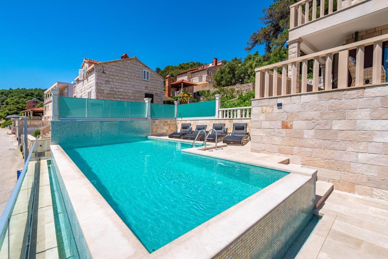 Villa Kadena - Luxury Seaside Villa With Private Heated Pool Selca  Exterior foto